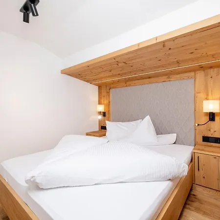 St. Joseph Aparthotel 4*